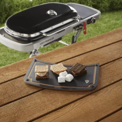 Planche Réversible De Préparation Et De Service Weber Traveler -Weber Soldes Magasin 7031M1 BlackSide Smores 1800 x 1800 rgb