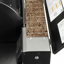 Barbecue à Granulés De Bois SmokeFire EPX4, édition STEALTH 18 Barbecue à Granulés De Bois SmokeFire EPX4, édition STEALTH -Weber Soldes Magasin SF EPX4 Hopper Pellets 1800x1800